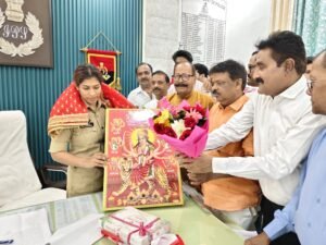 एसपी चारु निगम का व्यापार मंडल ने किया सम्मान,सुल्तानपुर में चोरी का त्वरित खुलासा 7 IMG 20260319 WA0179