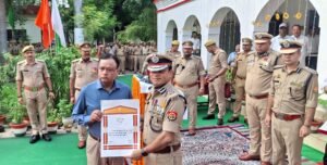 सुल्तानपुर में पूर्व में एसपी ऑफिस में तैनात रहे इंस्पेक्टर लिपिक जलाल अहमद को 80वें स्वतंत्रता दिवस पर राष्ट्रपति पदक से किया गया सम्मानित 5 IMG 20260815 WA0070